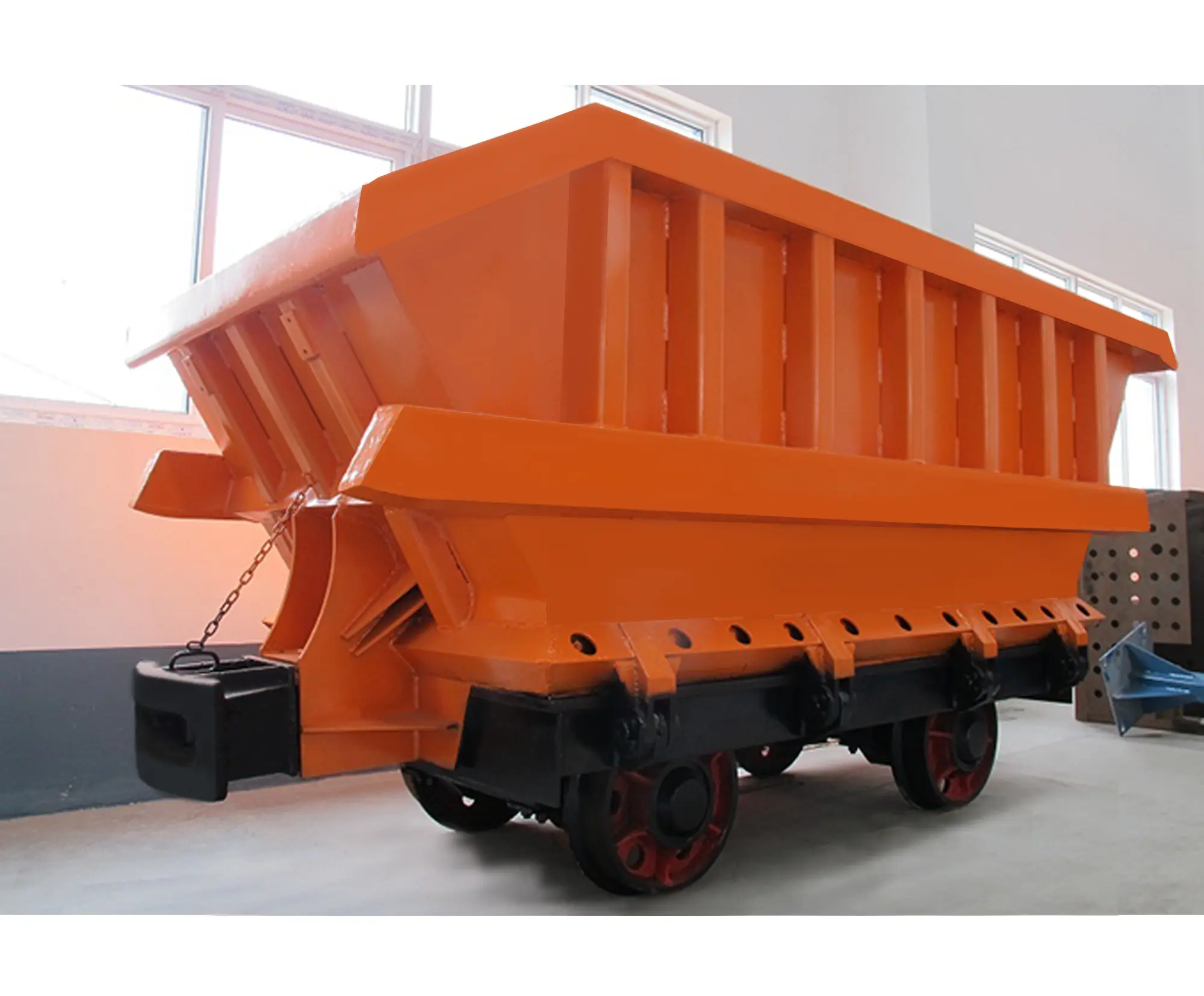 drop-bottom mine car